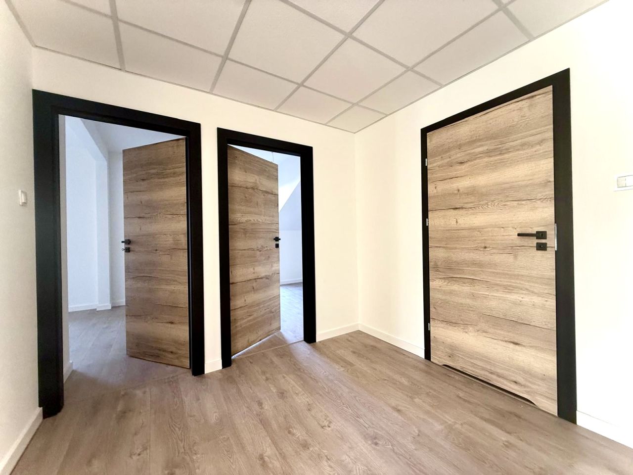 Mieszkanie 3-pokojowe Myślenice. Zdjęcie 9