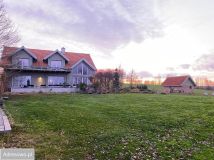 dom wolnostojący, 5 pokoi Nawiady. Zdjęcie 2