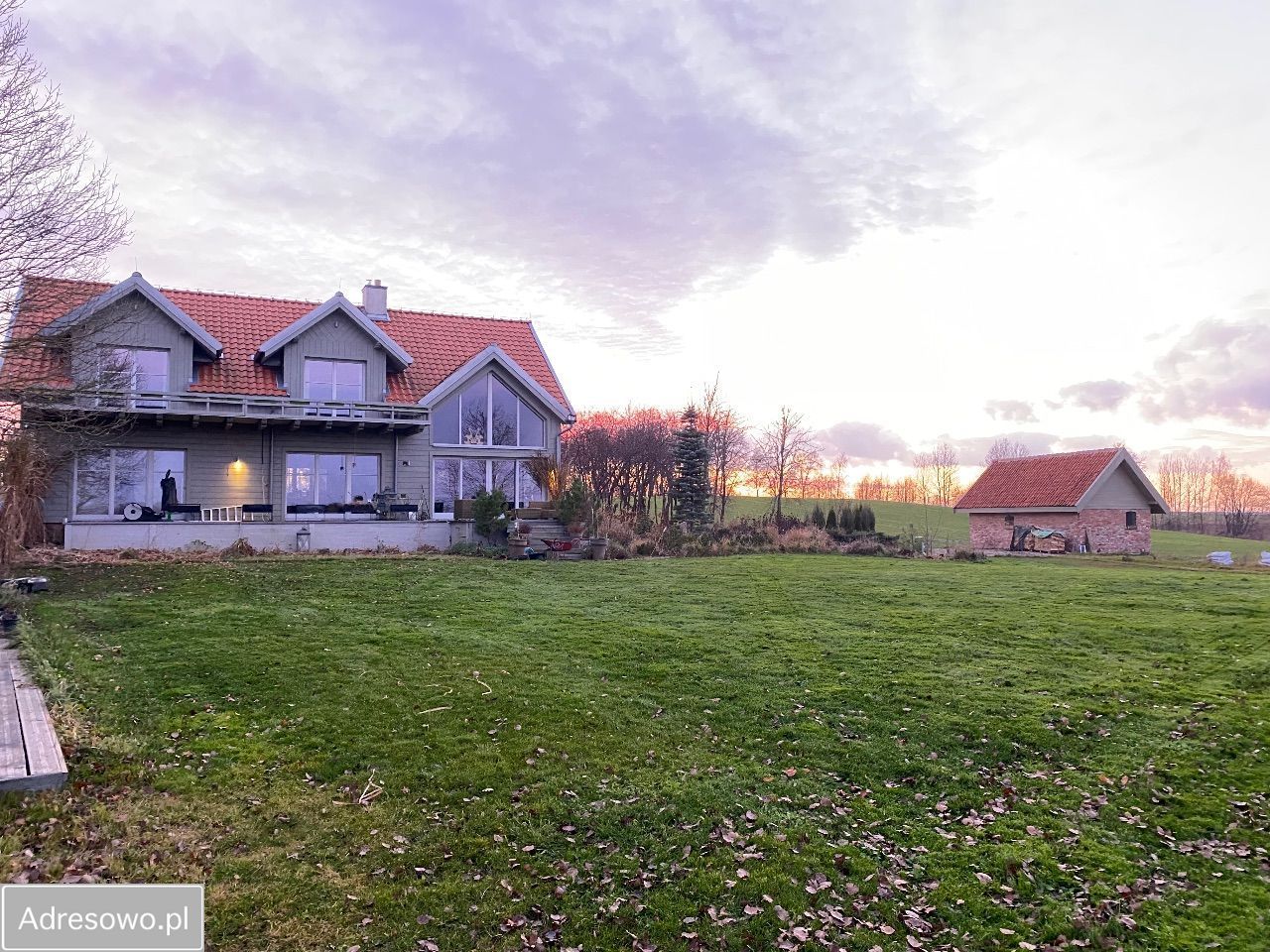 dom wolnostojący, 5 pokoi Nawiady. Zdjęcie 3