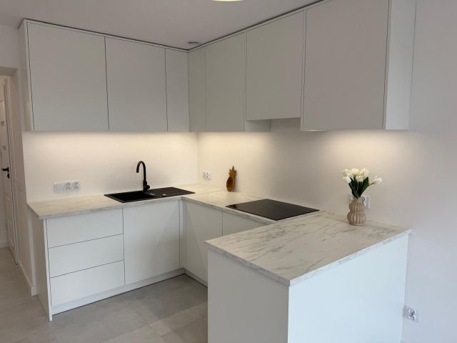 Mieszkanie 3-pokojowe Częstochowa Centrum, al. Aleja Kościuszki. Zdjęcie 14