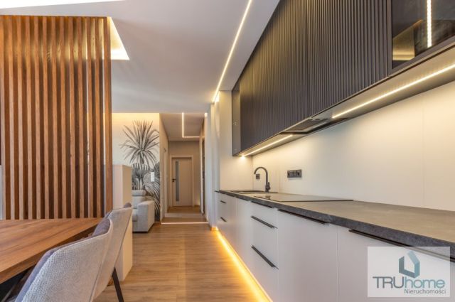 Mieszkanie 3-pokojowe Katowice Śródmieście, ul. Sokolska. Zdjęcie 1