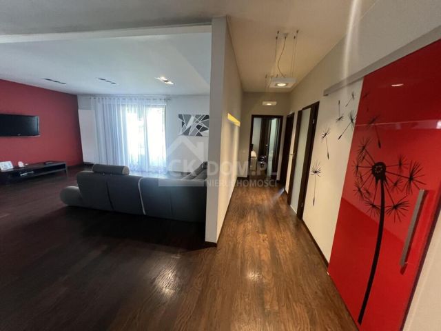 dom wolnostojący, 4 pokoje Kielce Zalesie. Zdjęcie 2