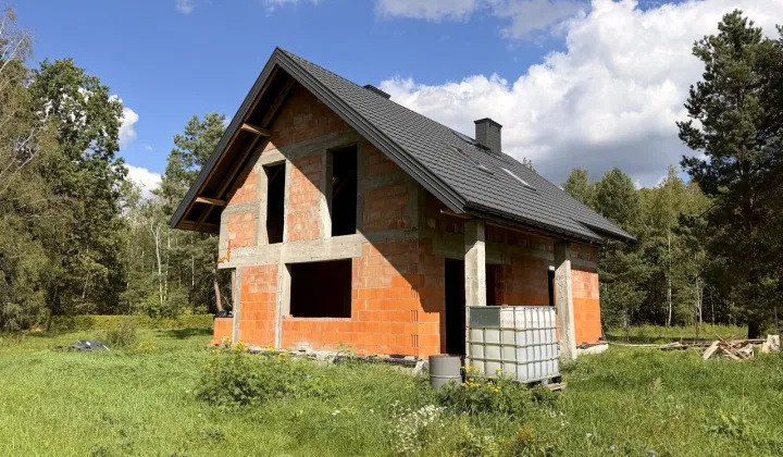 dom wolnostojący, 10 pokoi Jaroszowa Wola, ul. Kwiatowa