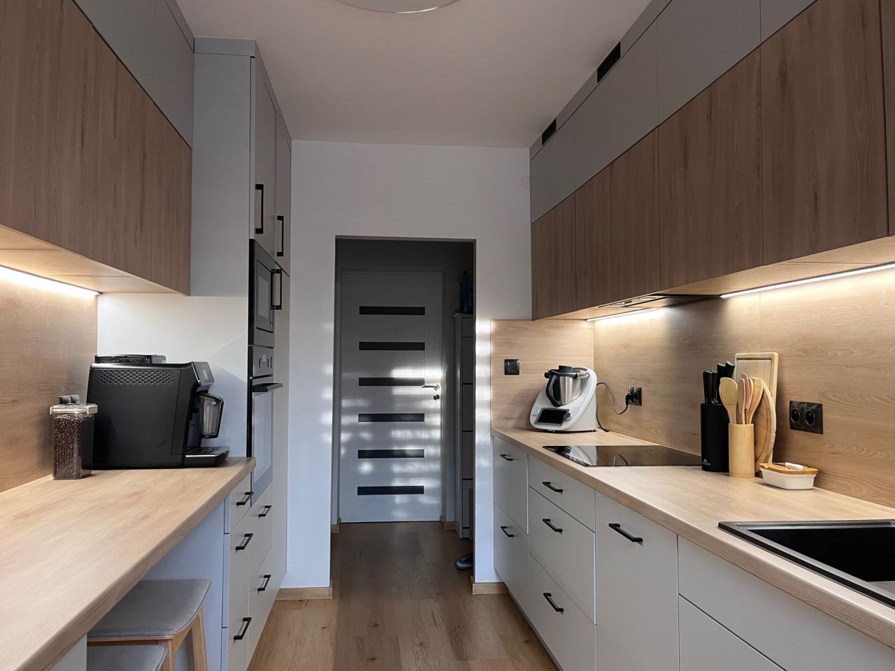 Mieszkanie 3-pokojowe Lewin Brzeski. Zdjęcie 3