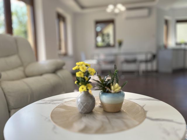 bliźniak, 5 pokoi Rybna Nowy Świat, ul. Różana. Zdjęcie 1