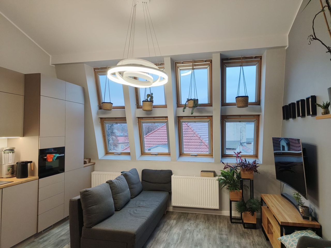 Mieszkanie 4-pokojowe Trzebnica, ul. ks. Dziekana Wawrzyńca Bochenka. Zdjęcie 2