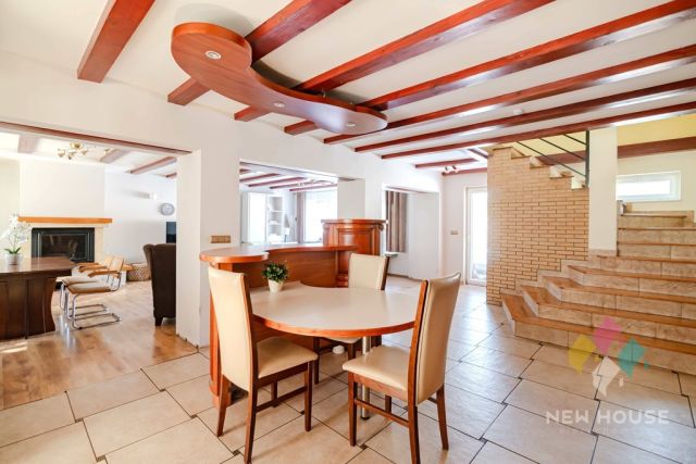 bliźniak, 9 pokoi Zalbki. Zdjęcie 8