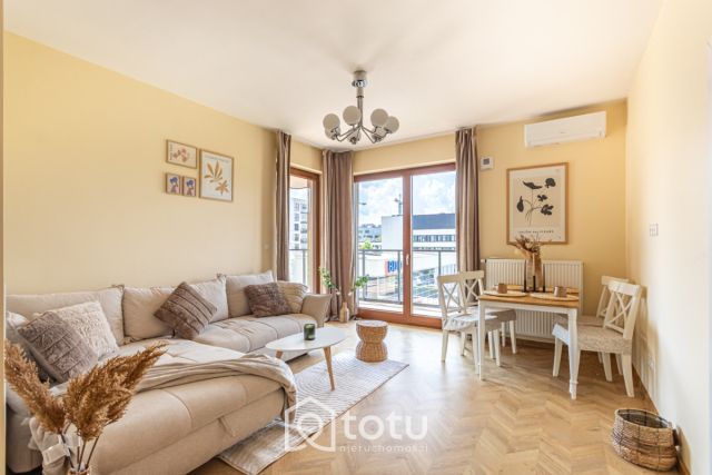 Mieszkanie 3-pokojowe Warszawa Mokotów, ul. Postępu. Zdjęcie 1