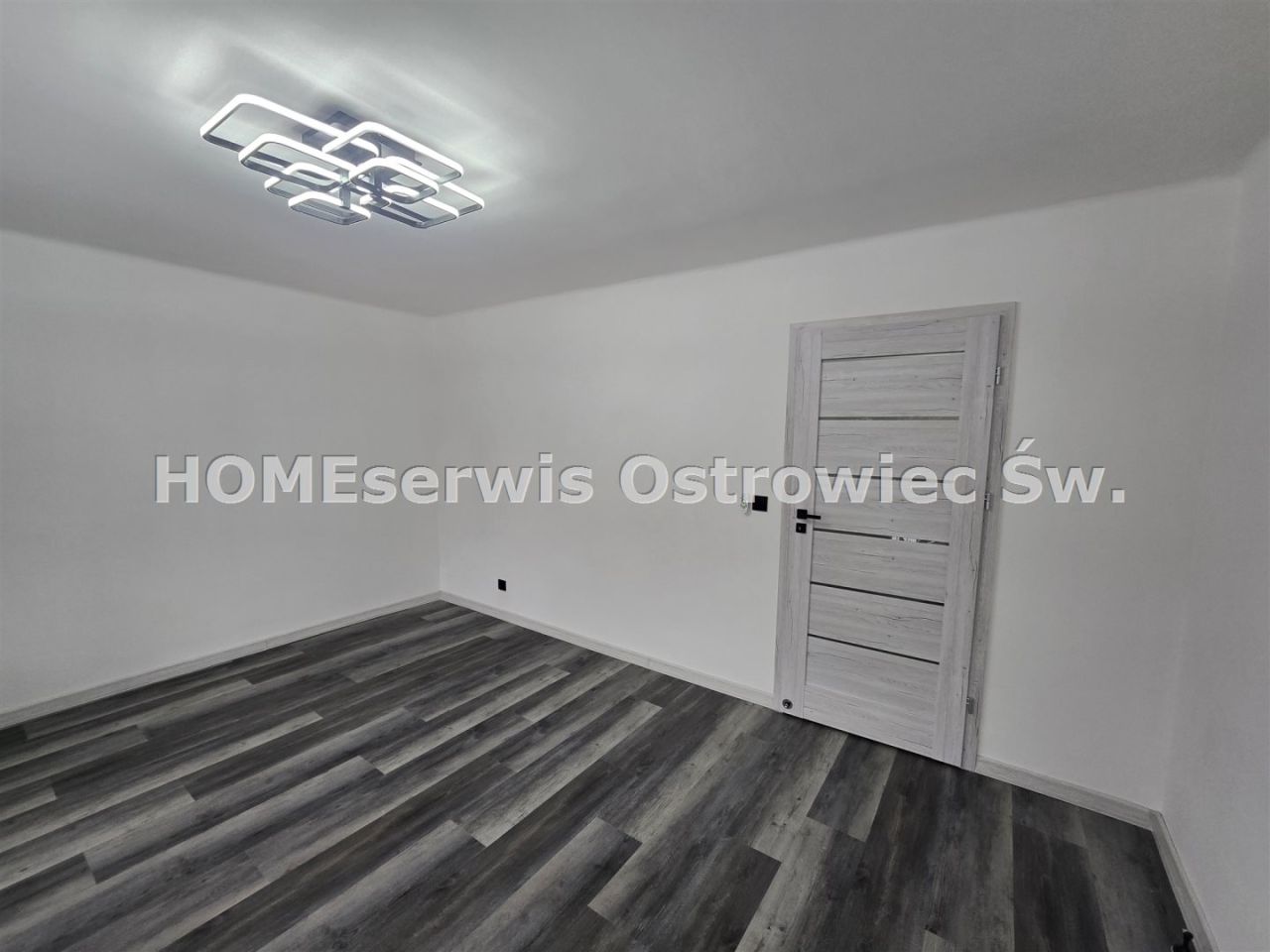 Mieszkanie 3-pokojowe Ostrowiec Świętokrzyski Centrum. Zdjęcie 13