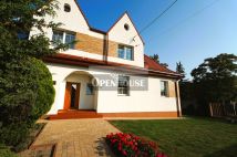 dom wolnostojący, 8 pokoi Bucze