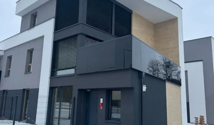 dom szeregowy, 3 pokoje Krupniki, ul. Szmaragdowa