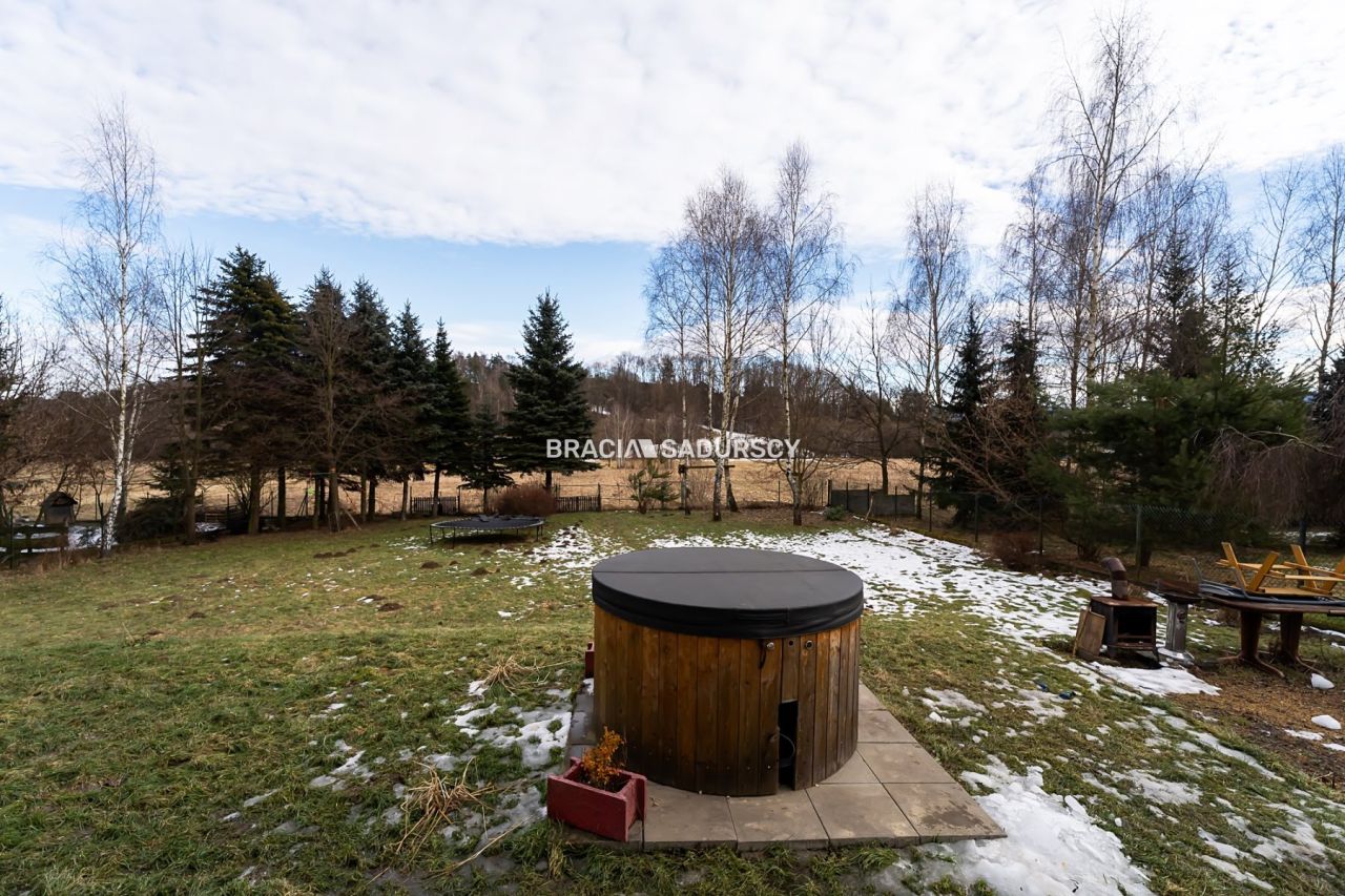 dom wolnostojący, 7 pokoi Myślenice. Zdjęcie 32