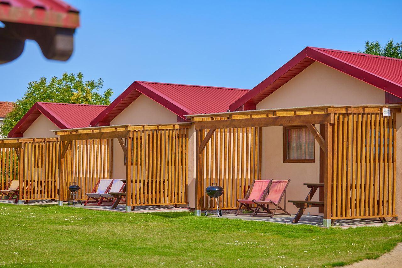 dom wolnostojący, 20 pokoi Rewal, ul. Polna. Zdjęcie 3