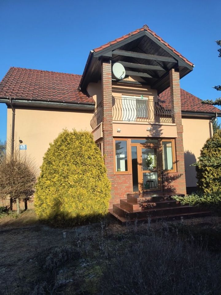 dom wolnostojący Jeziory Małe. Zdjęcie 1