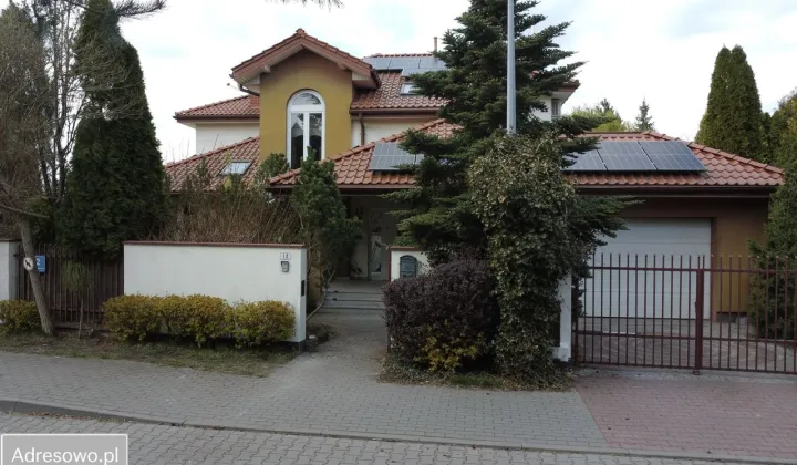 dom wolnostojący, 6 pokoi Łomianki