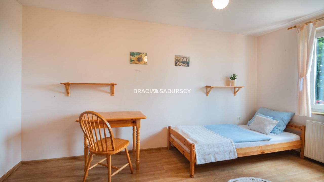 dom wolnostojący, 10 pokoi Łazy. Zdjęcie 17