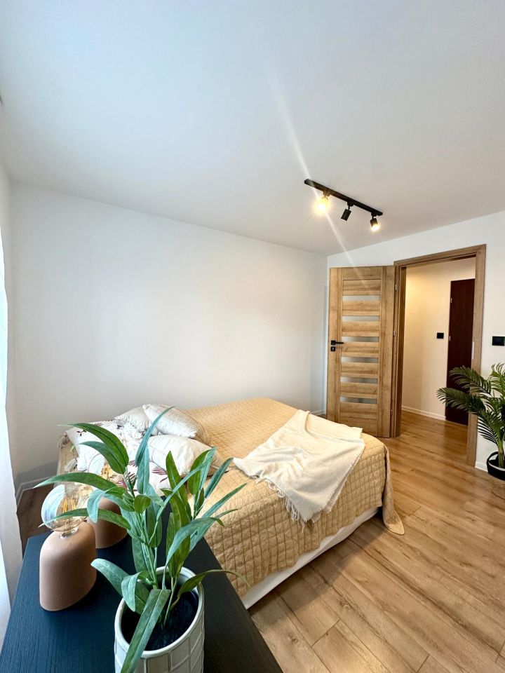 Mieszkanie 3-pokojowe Kielce Sady, ul. Nowy Świat. Zdjęcie 2