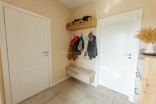 dom wolnostojący, 4 pokoje Szadki. Zdjęcie 17