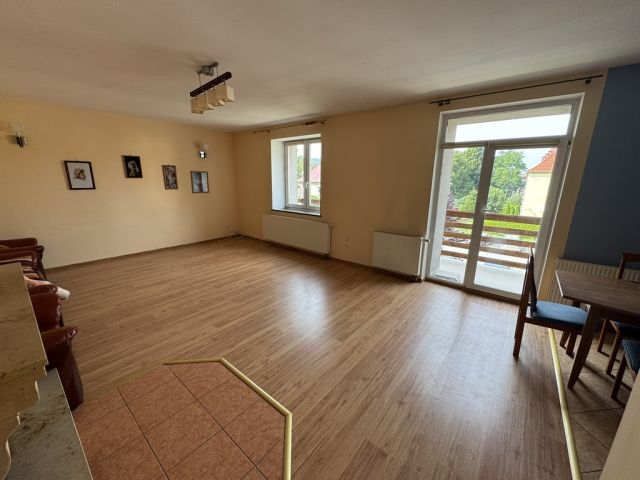 Mieszkanie 4-pokojowe Stronie Śląskie, ul. Morawka. Zdjęcie 2