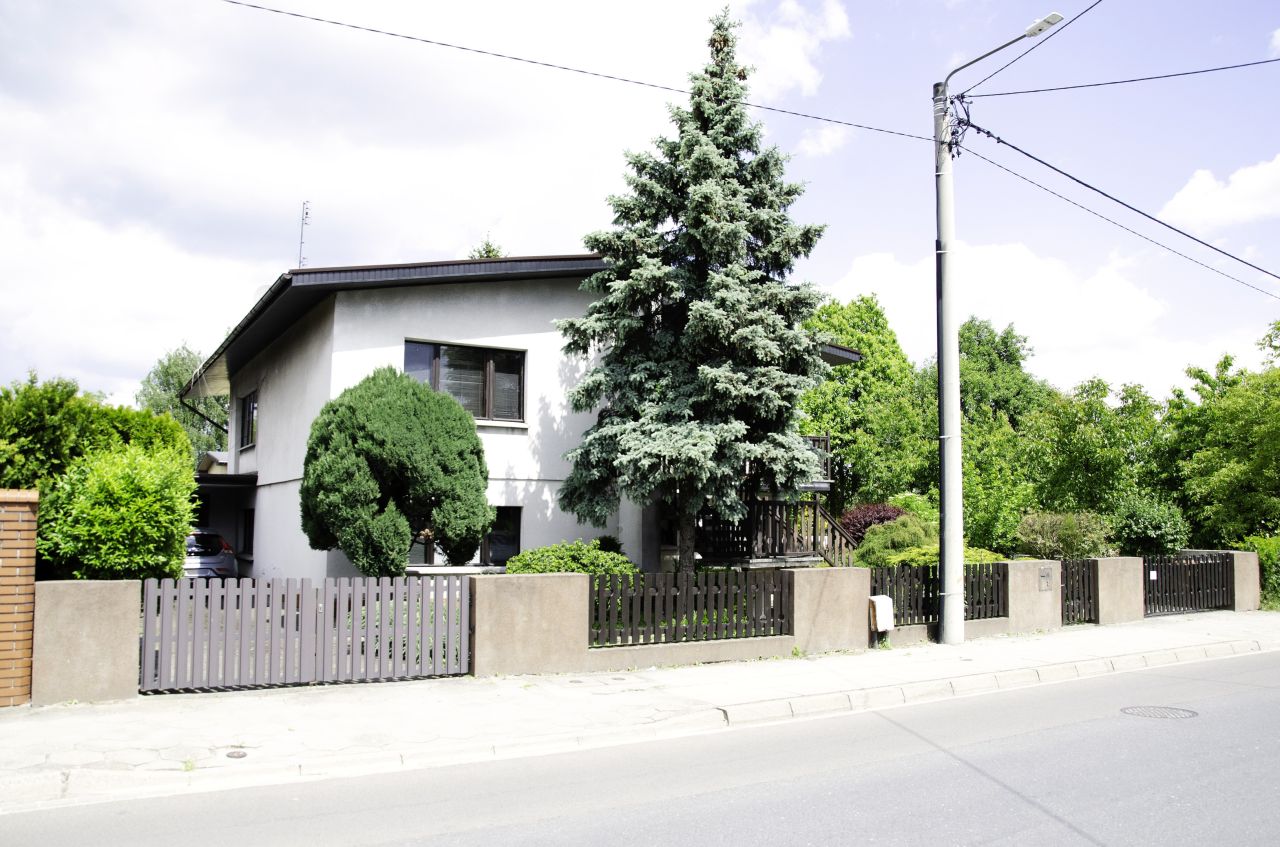 dom wolnostojący, 8 pokoi Ostrów Wielkopolski, ul. kard. M. Ledóchowskiego