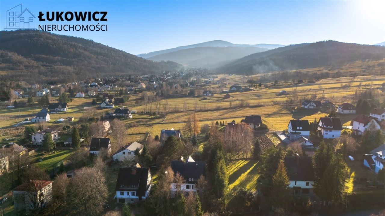 dom wolnostojący, 15 pokoi Jeleśnia. Zdjęcie 33