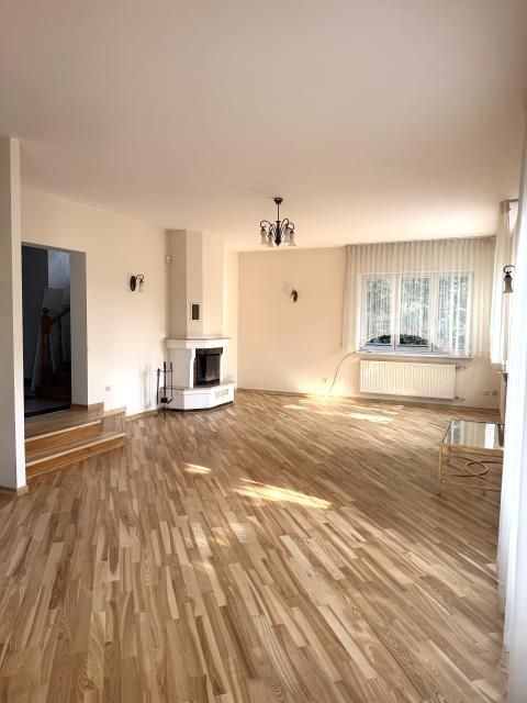 dom wolnostojący, 7 pokoi Warszawa Wawer, ul. Poprawna. Zdjęcie 4