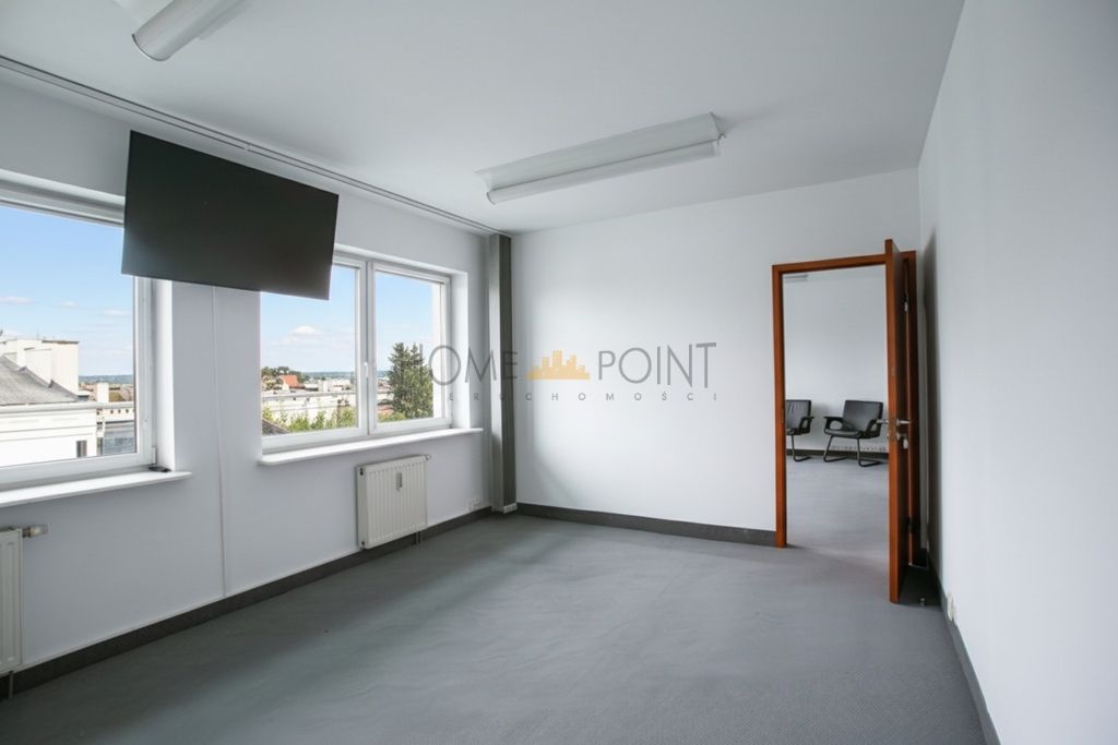 Biuro Warszawa Mokotów, ul. Różana. Zdjęcie 1