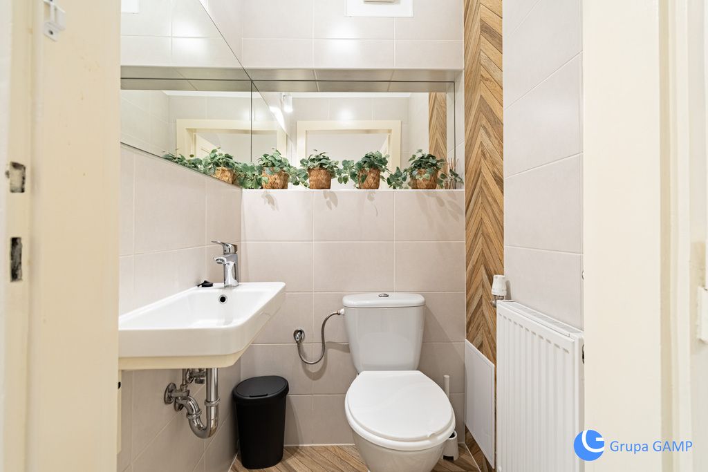 Biuro Kraków Półwsie Zwierzynieckie, ul. Władysława Syrokomli. Zdjęcie 11