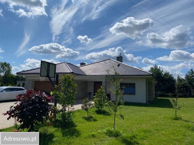 dom wolnostojący Rogalinek, ul. Generała Sikorskiego. Zdjęcie 1