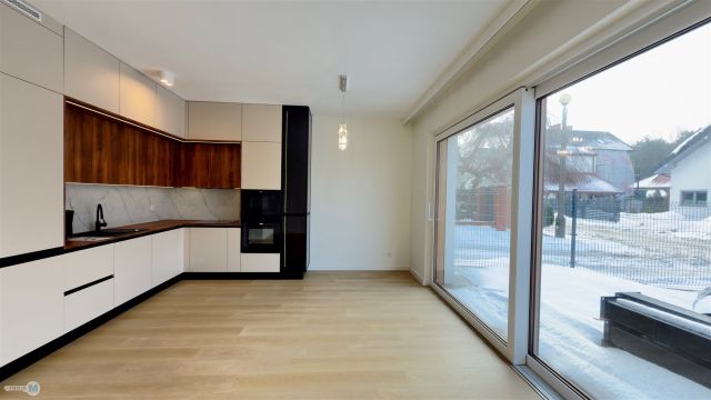 Mieszkanie 5-pokojowe Kielce. Zdjęcie 4