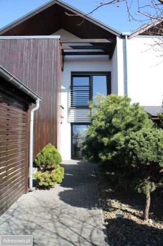 dom szeregowy, 4 pokoje Koninko. Zdjęcie 1