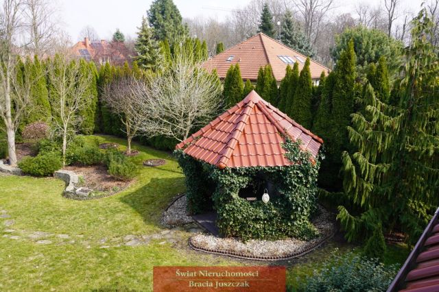 dworek, 5 pokoi Żerniki Wrocławskie. Zdjęcie 2
