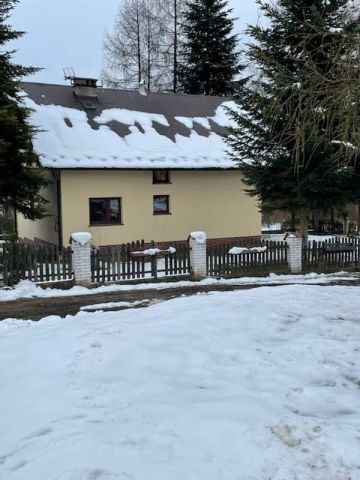 dom wolnostojący, 5 pokoi Lubomierz Mogilany. Zdjęcie 1