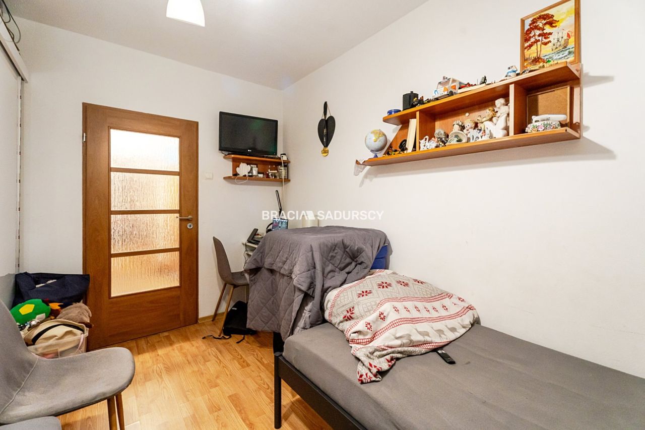 Mieszkanie 2-pokojowe Kraków Czyżyny, os. Dywizjonu 303. Zdjęcie 13