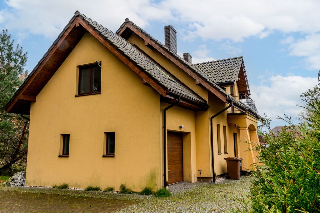 dom wolnostojący, 5 pokoi Zielonagóra. Zdjęcie 6