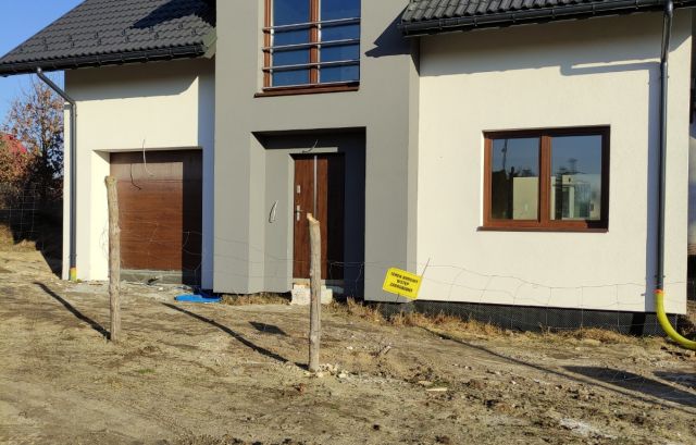 dom wolnostojący, 4 pokoje Czarnochowice. Zdjęcie 1