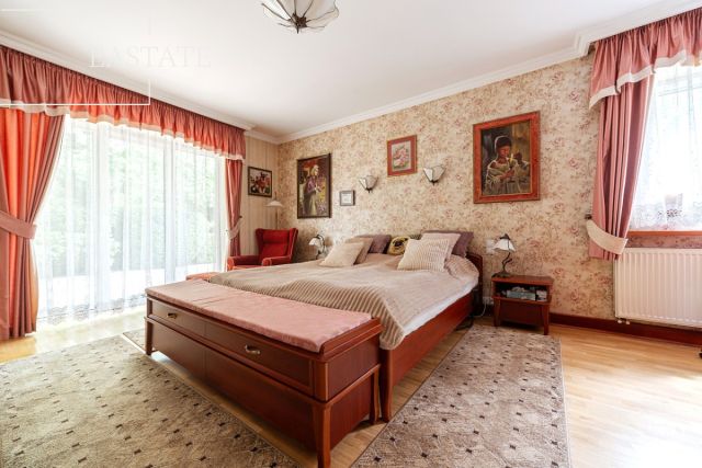 dom wolnostojący, 10 pokoi Milanówek, ul. Szkolna. Zdjęcie 13