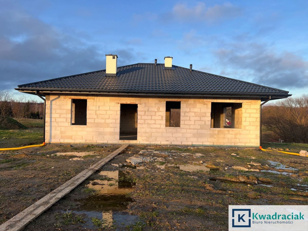 dom wolnostojący, 4 pokoje Kombornia. Zdjęcie 18