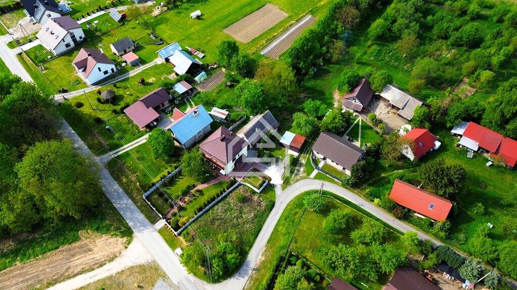 dom wolnostojący, 5 pokoi Bratucice. Zdjęcie 3