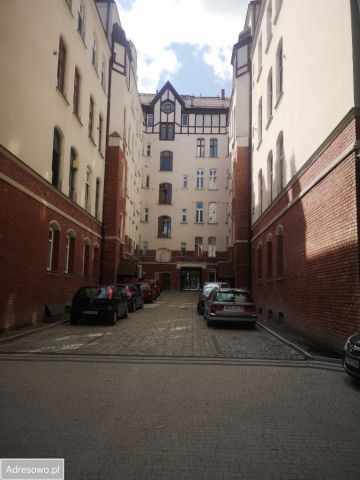 Mieszkanie 3-pokojowe Bytom Śródmieście, ul. Powstańców Warszawskich. Zdjęcie 1