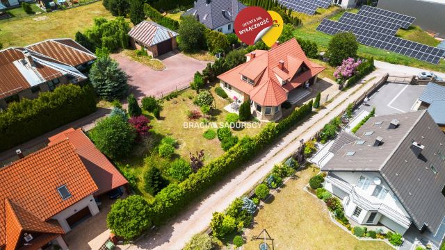 dom wolnostojący, 5 pokoi Kokotów. Zdjęcie 1