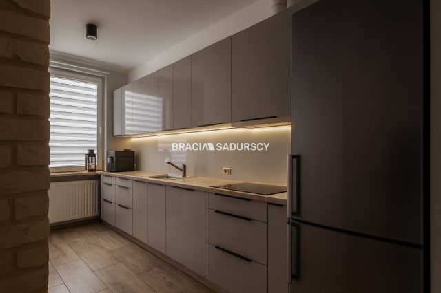 Mieszkanie 3-pokojowe Kraków Czyżyny, ul. Bolesława Orlińskiego. Zdjęcie 2