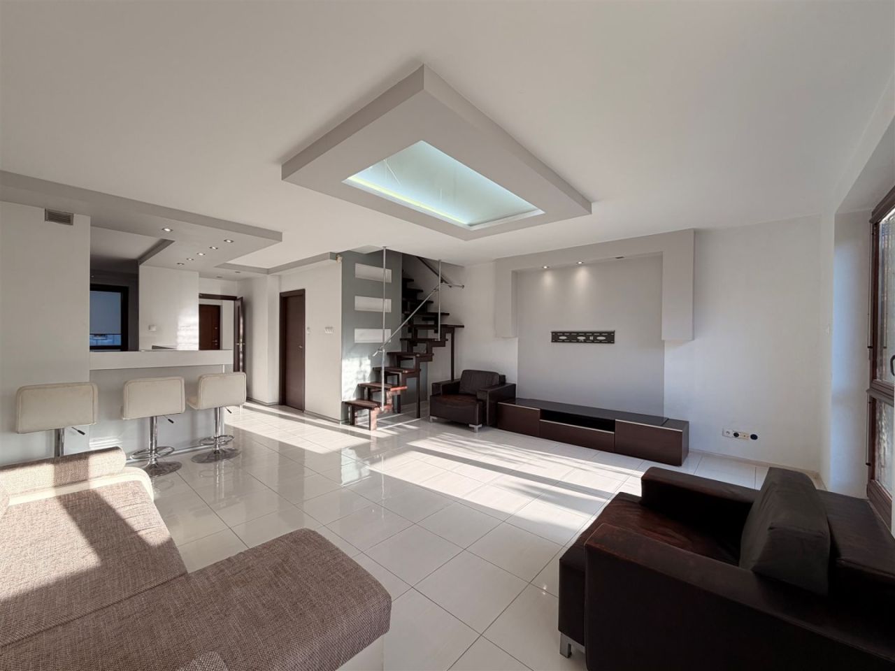 Apartament me 2 dhoma, 88 m²