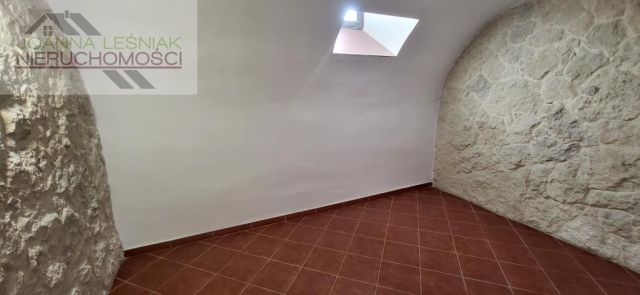 dom wolnostojący, 7 pokoi Podzamcze, ul. Zuzanka. Zdjęcie 9