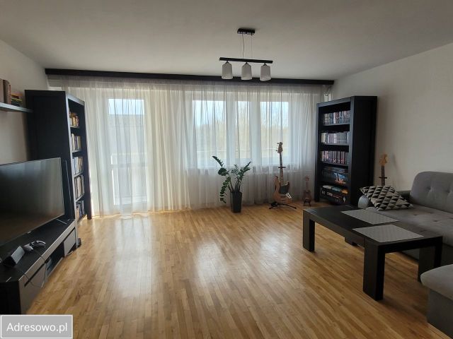 Mieszkanie 3-pokojowe Pabianice Bugaj, ul. Jadwigi Wajsówny. Zdjęcie 1