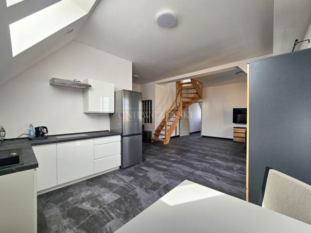 Mieszkanie 3-pokojowe Grodków, rynek Rynek. Zdjęcie 2