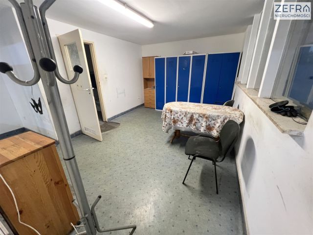 Hala/magazyn Liszki. Zdjęcie 9