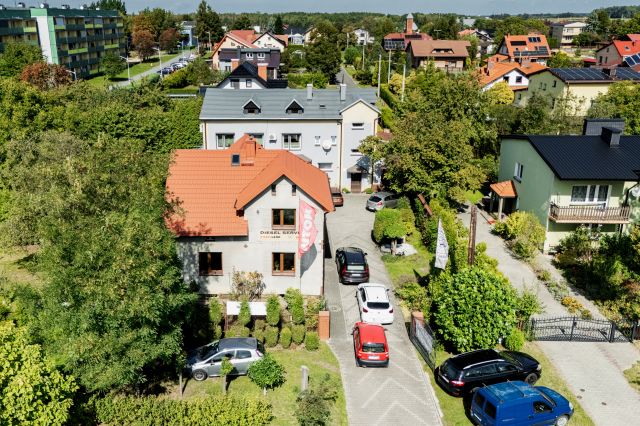 dom wolnostojący, 10 pokoi Pawłowice, ul. Wodzisławska. Zdjęcie 1