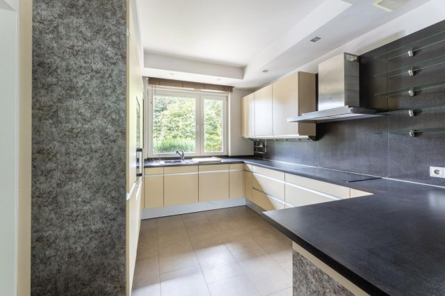 dom wolnostojący, 5 pokoi Chyby, ul. Jesionowa. Zdjęcie 9