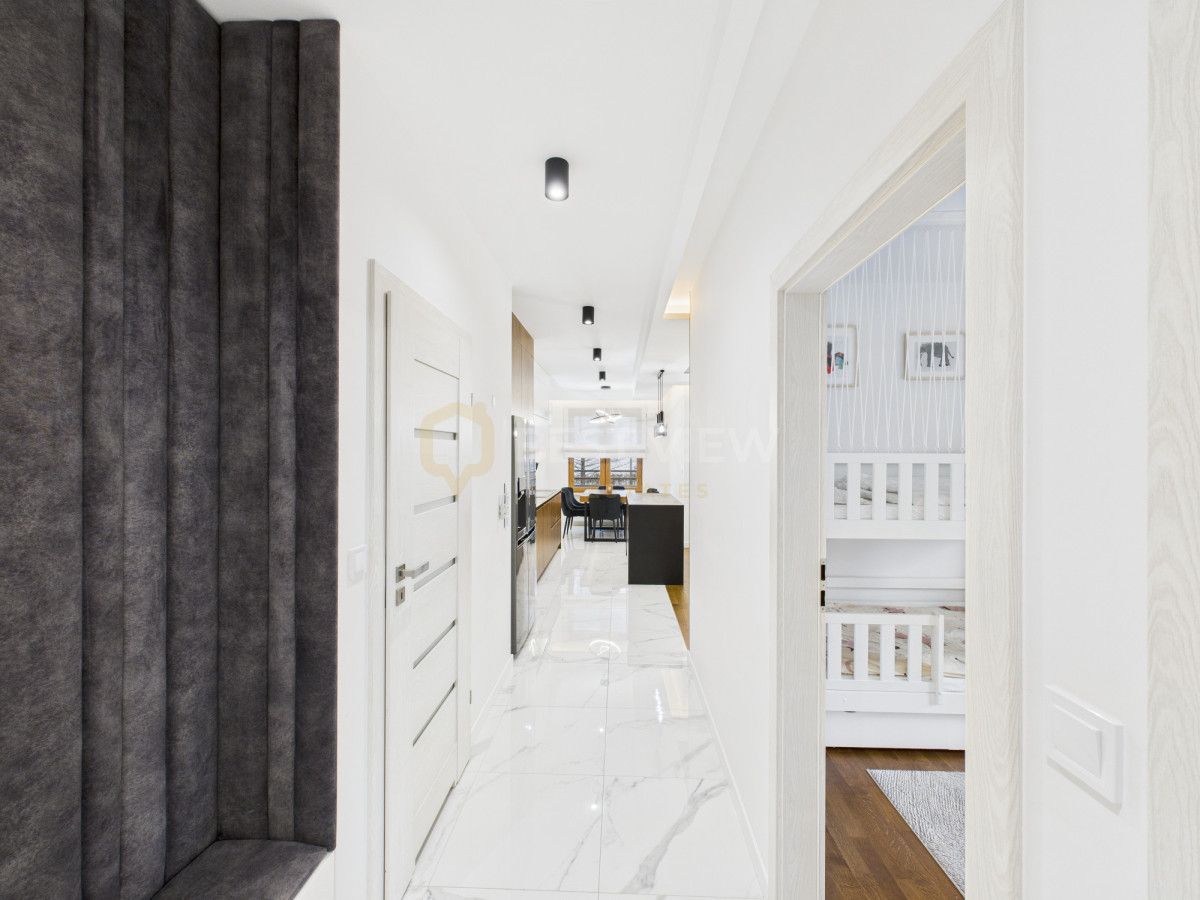 Mieszkanie 3-pokojowe Zamienie. Zdjęcie 9